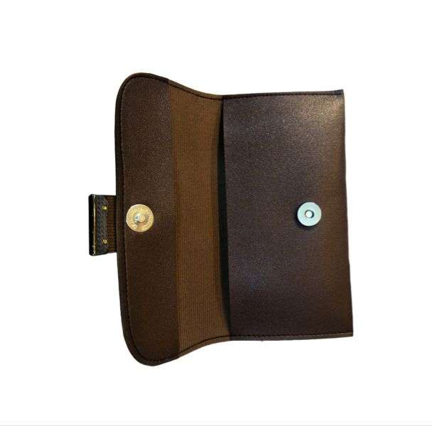 handpurse;rupacosmetics;
