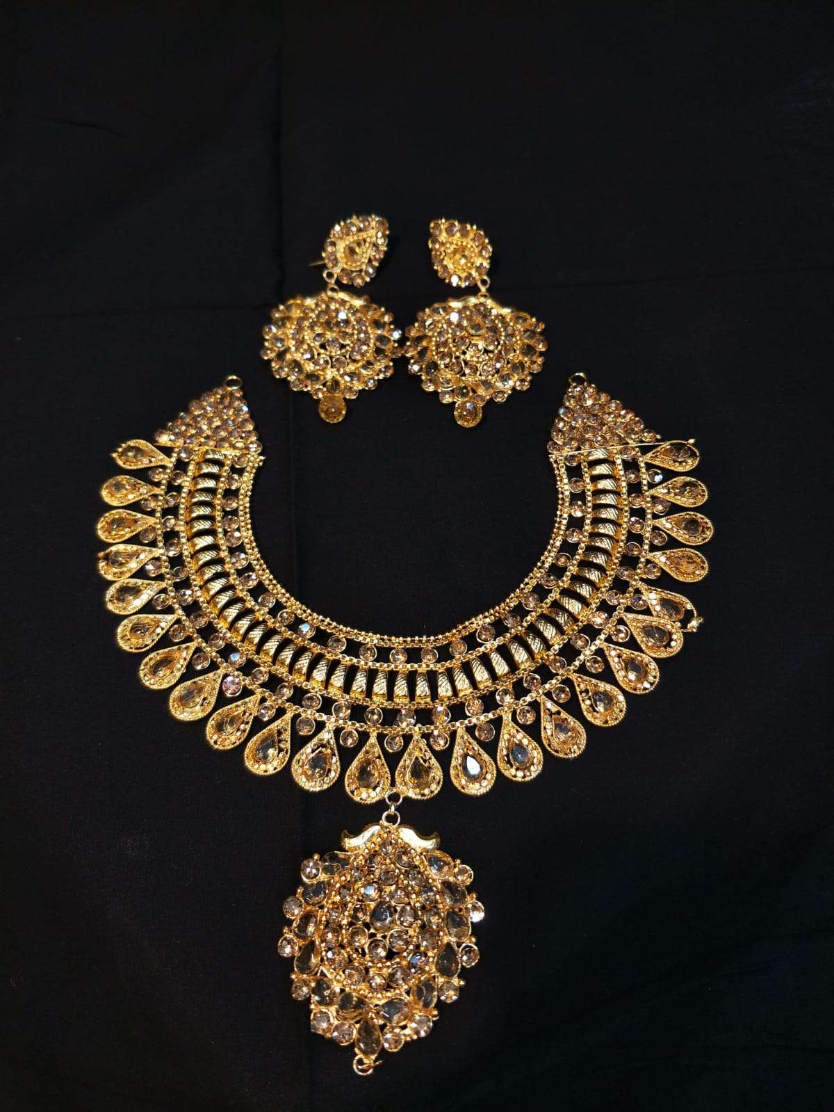 Necklace for woman;rupa cosmetics