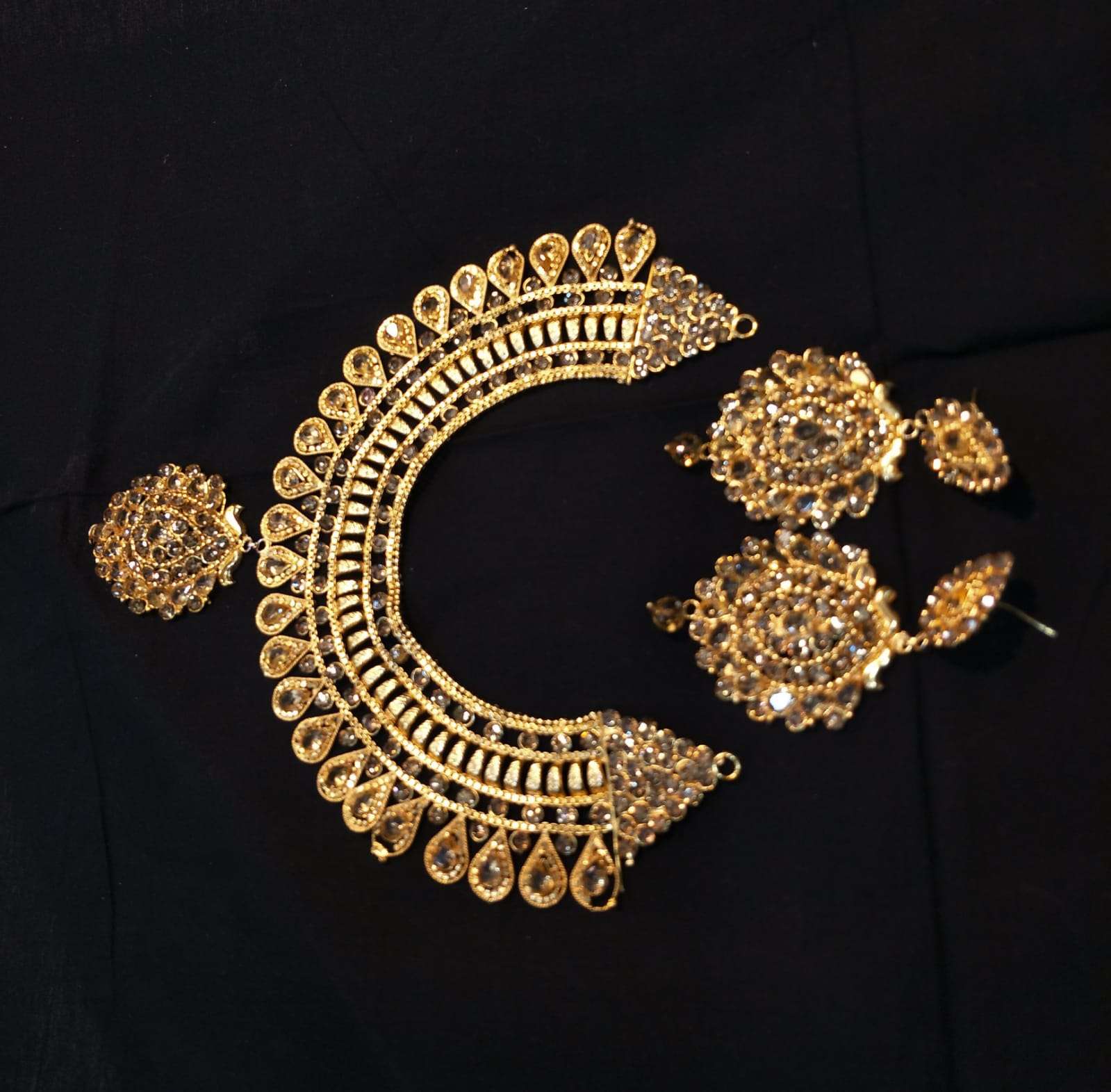 Necklace for woman;rupa cosmetics