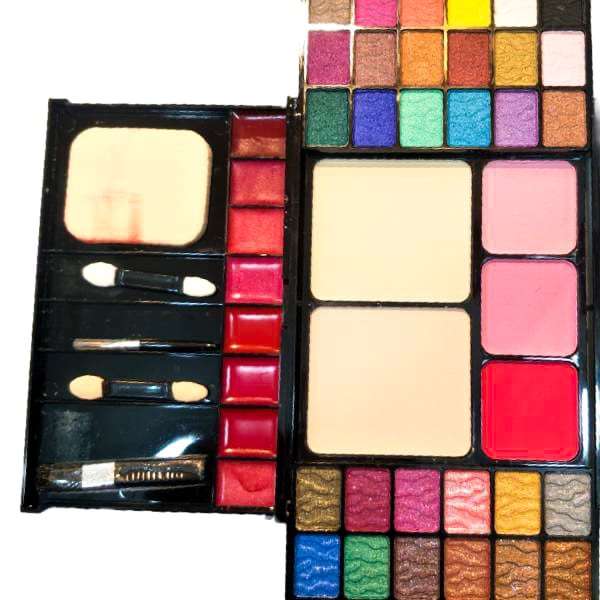 Artistic Colors Impression makeup kit - Image 6