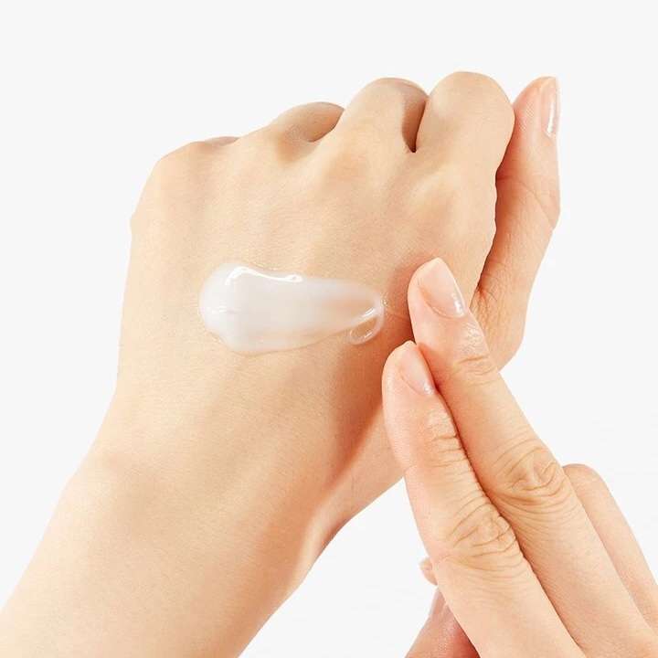 Cosrx Advanced Snail 92 All In One Cream
(100gm) - Image 3
